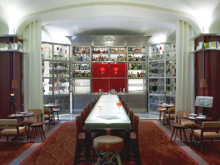 Luxury hotel Paris 9 Luxury hotel Paris 9