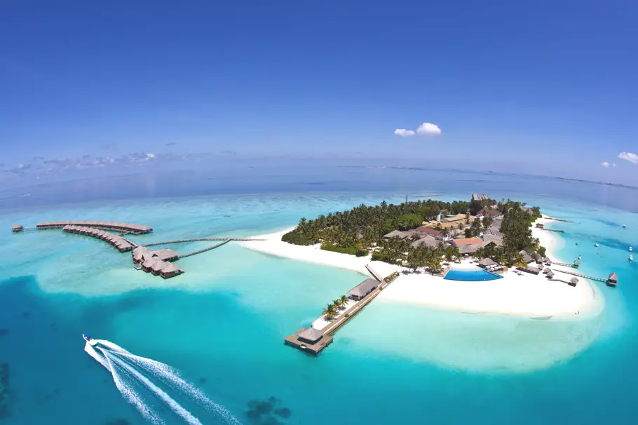 Luxury-Island-Maldives-01