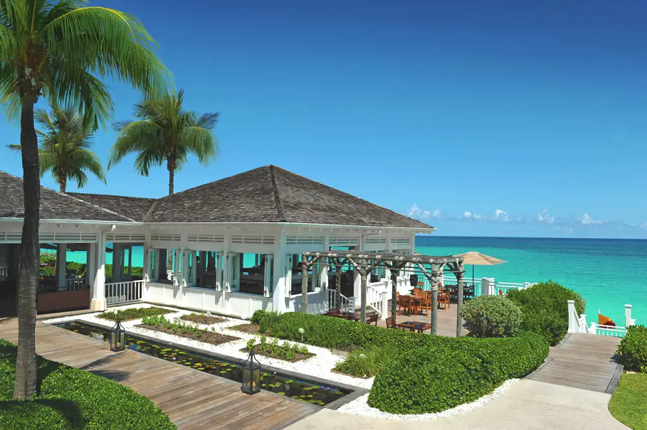 Best-autumn-winter-escapes-Adelto-03