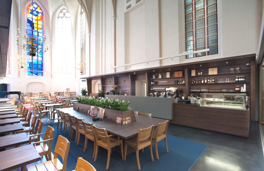 Converted-Church-Design-Netherlands-Adelto-12