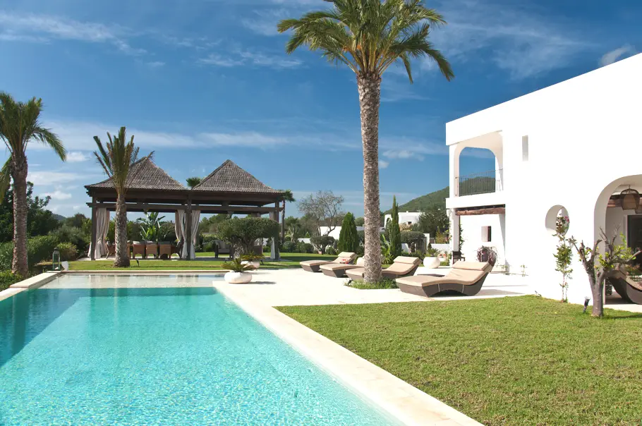 Luxury-Villa-Morna-Valley-Ibiza-Adelto-24