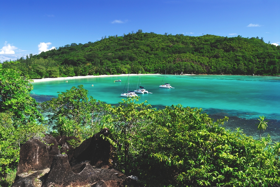 10-best-beaches-Seychelles-00