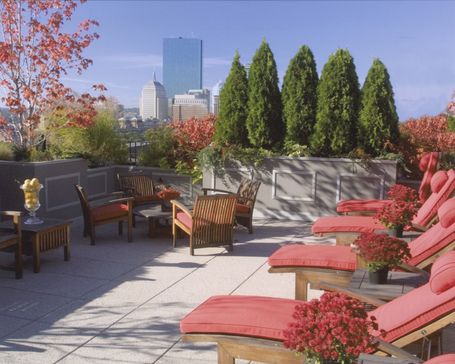 Luxury-Rooftop-Bars-03