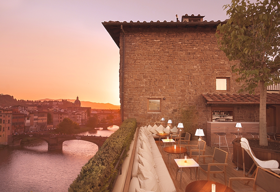 Luxury-Rooftop-Bars-04