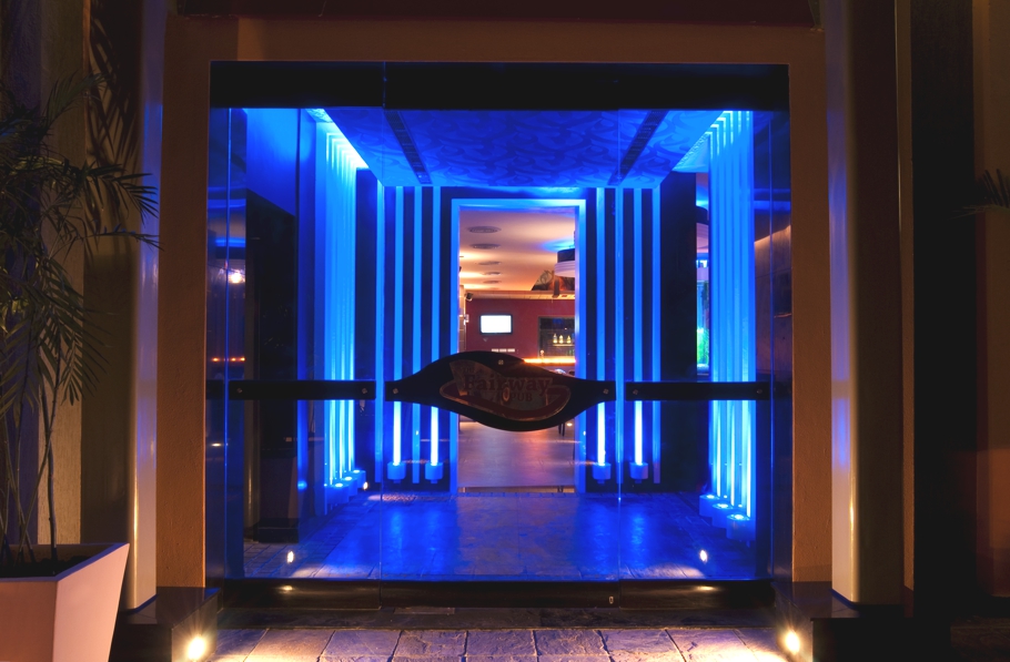 Fairway-Pub-Golf-Course-New-Delhi-Adelto-05