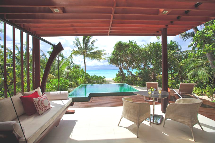 Best-autumn-winter-escapes-Adelto-01