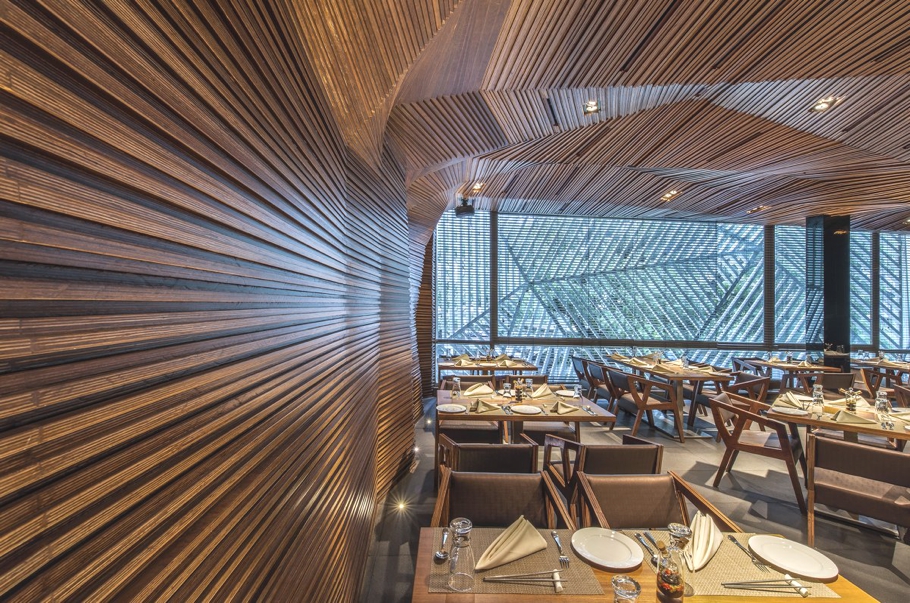 Contemporary-Restaurant-Design-Mumbai-Adelto-02