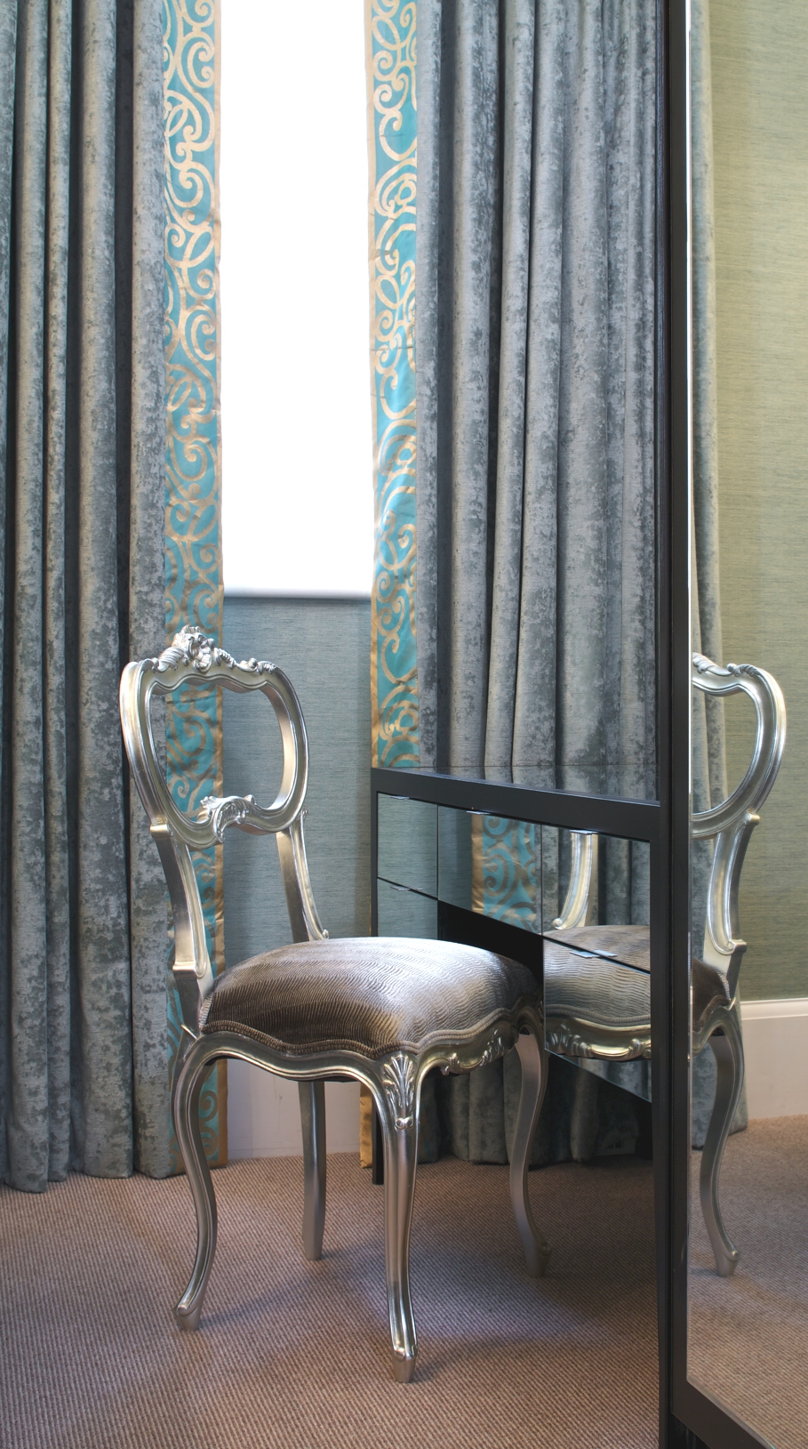 Luxury-Apartment-Flemings-Mayfair-London-Adelto-02
