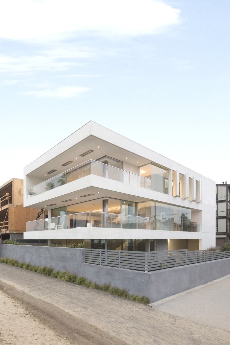 Luxury-Property-Design-California-Adelto-00