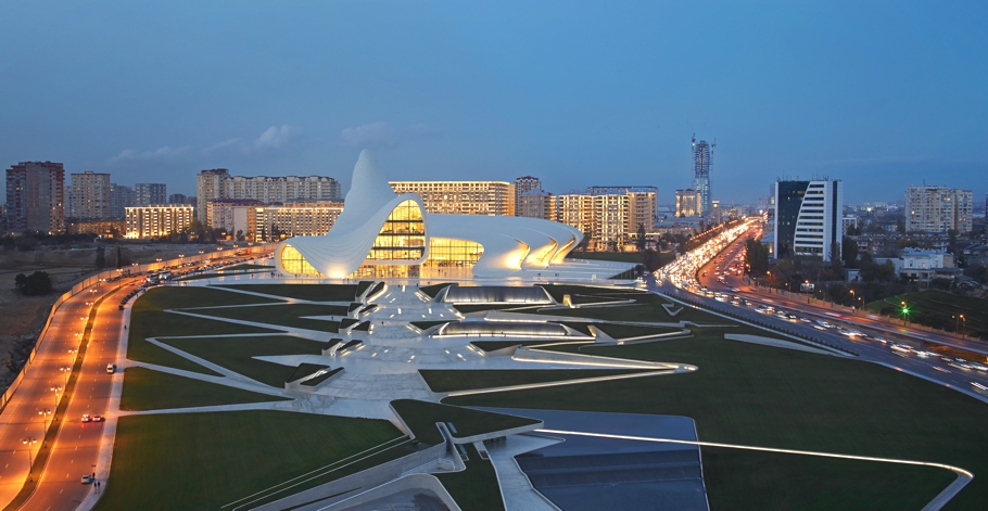 Zaha-Hadid-Heydar-Aliyev-Center-Adelto-0003