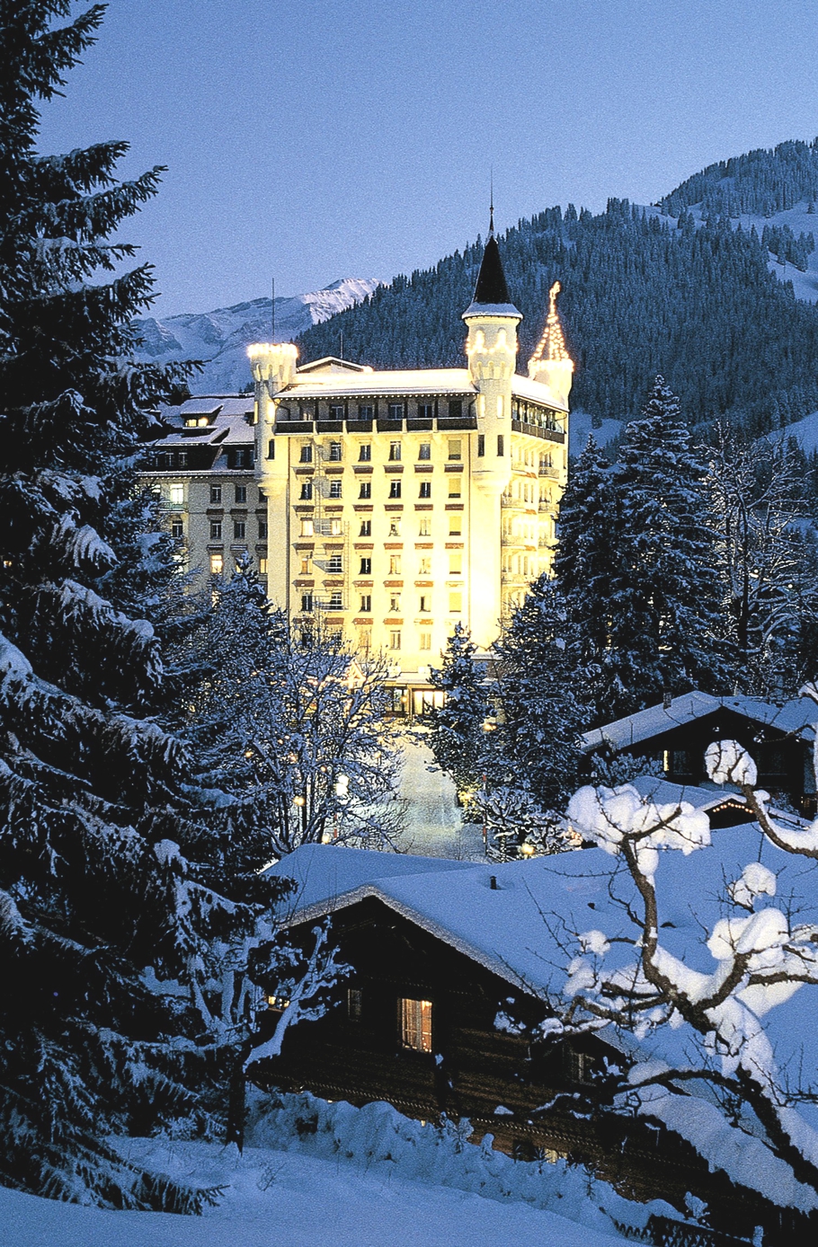 12-days-Christmas-Luxury-Hotels-Adelto-00