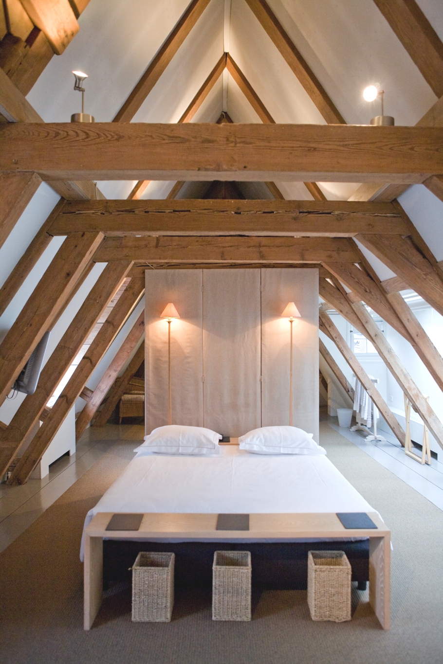 12-days-Christmas-Luxury-Hotels-Adelto-09