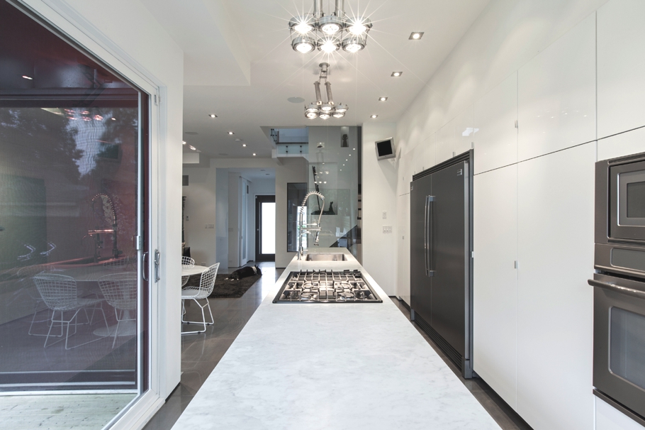 Modern-Home-Design-Toronto-Adelto-06
