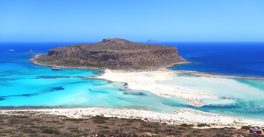 10-reasons-to-visit-Greece-Adelto-03