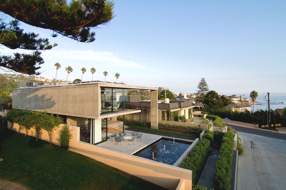 Contemporary-Homes-California-Adelto-00