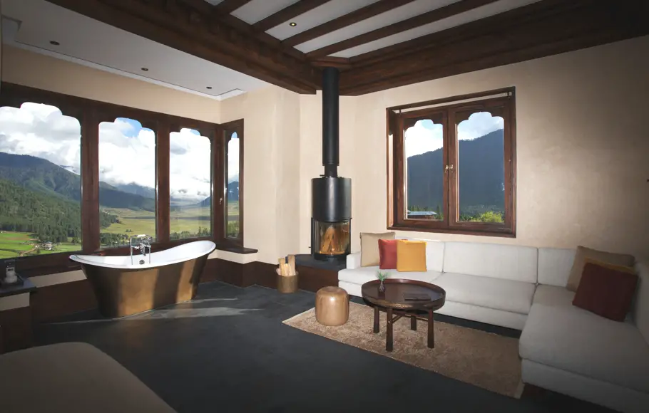 Luxury-Gangtey-Goenpa-Lodge-Bhutan-Adelto-00