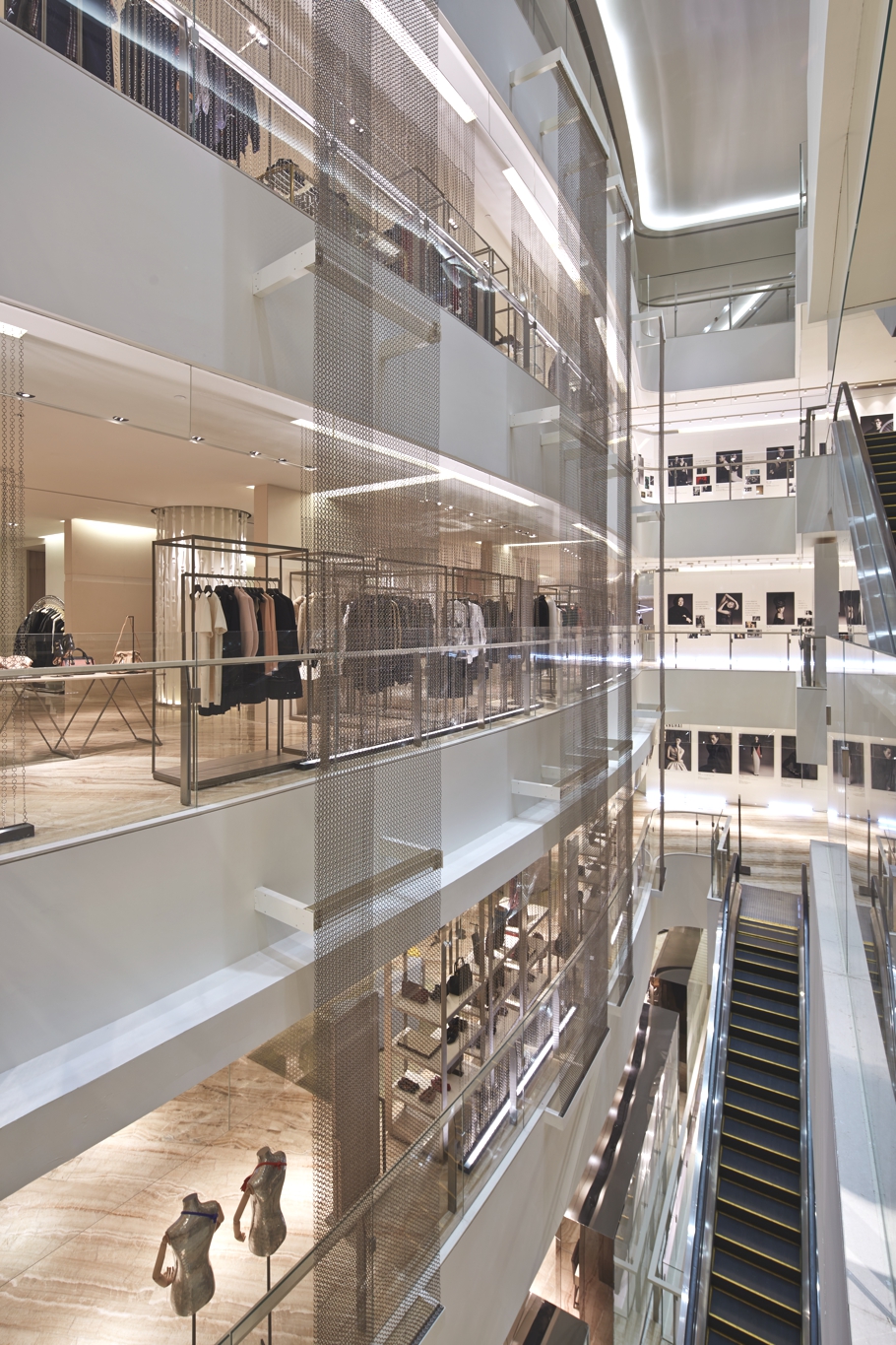 Luxury-Store-Design-Shanghai-Adelto-03