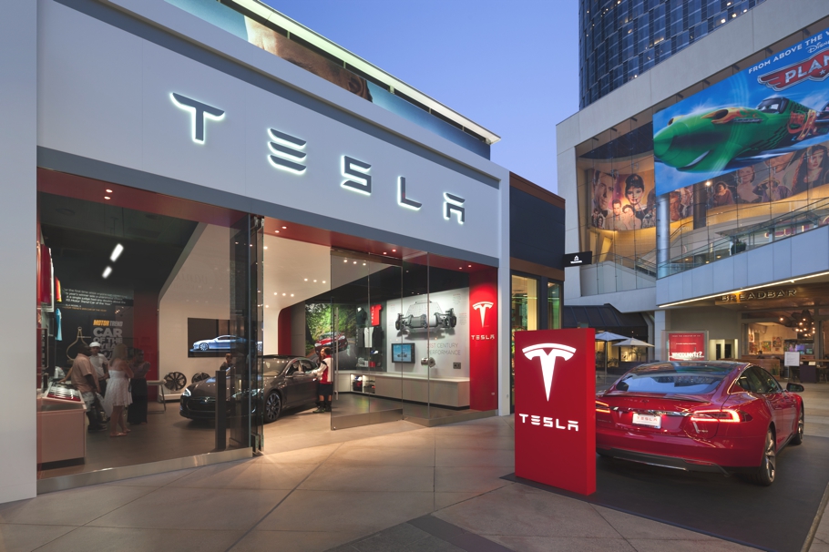 Tesla-Car-Showroom-Design-Los-Angeles-Adelto-06