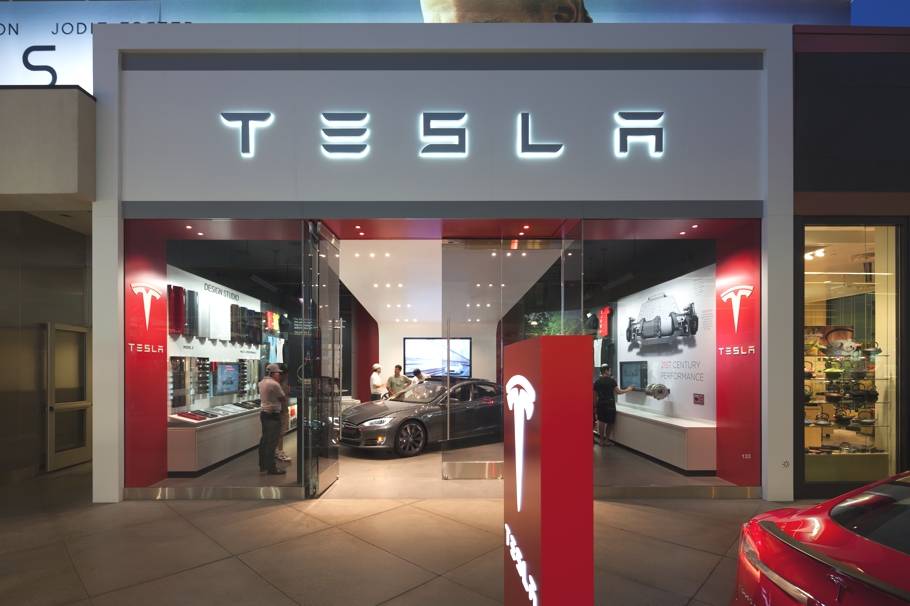 Tesla-Car-Showroom-Design-Los-Angeles-Adelto-07
