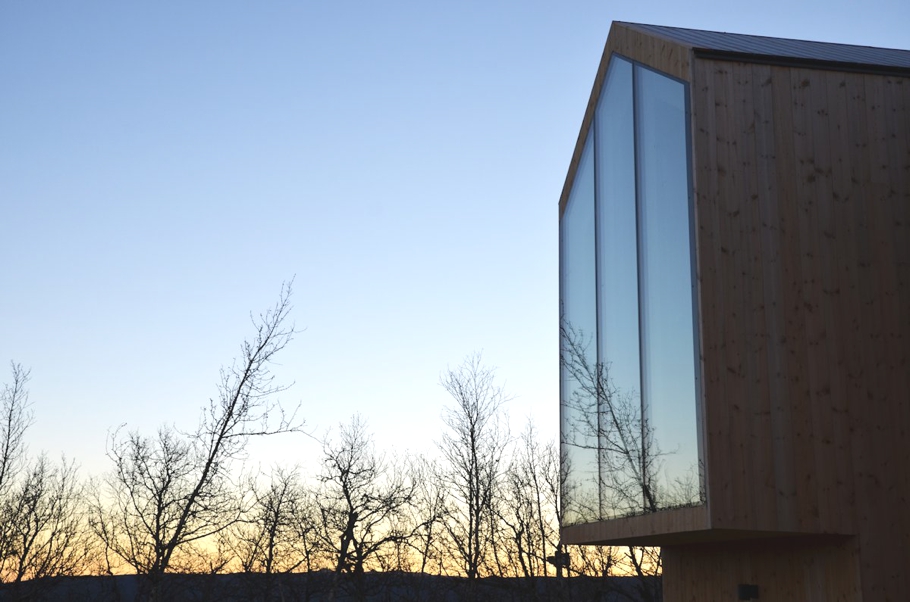 Contemporary-Holiday-Homes-Norway-Adelto-06