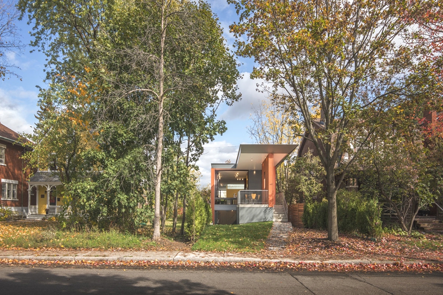 Contemporary-Homes-Ottawa-Canada-Adelto-00