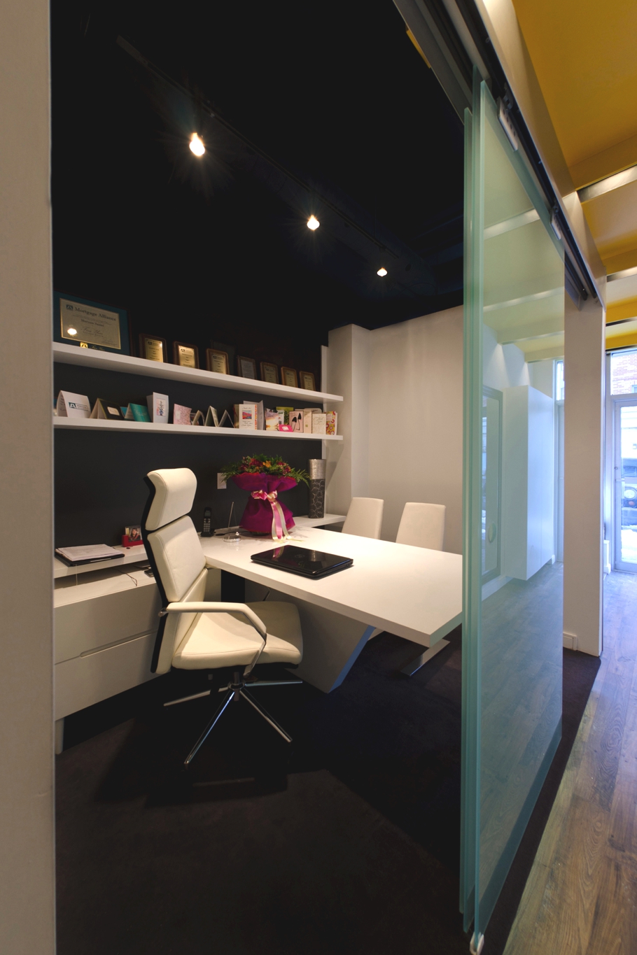 Contemporary-Office-Design-Ontario-Adelto-09