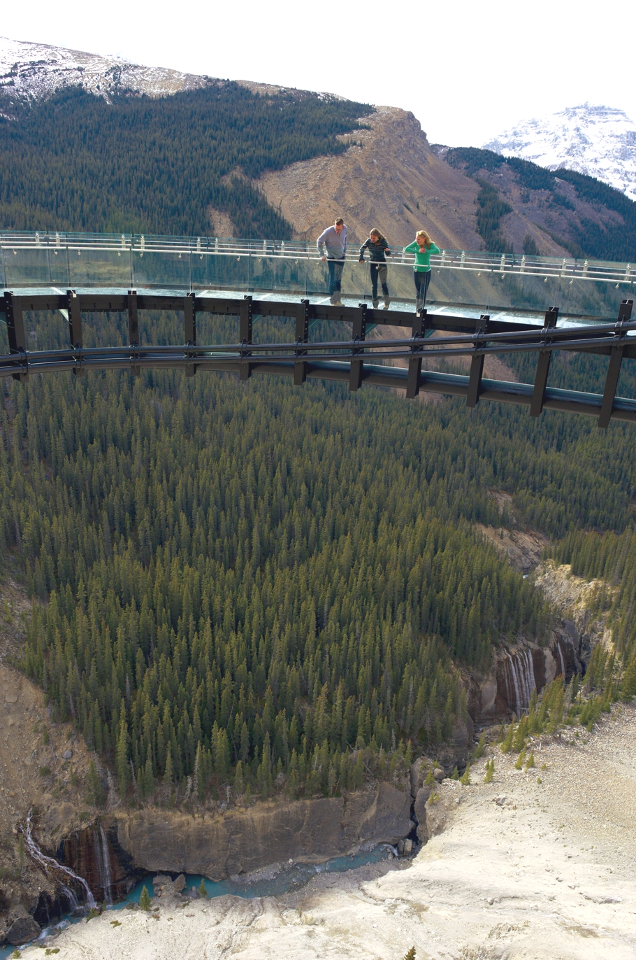 Glacier-Skywalk-Canada-Adelto_04