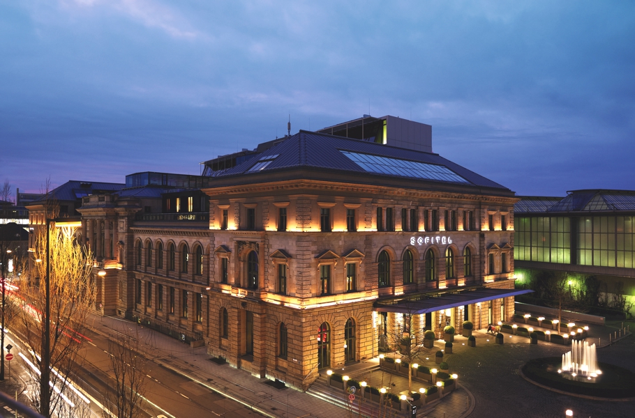 Luxury-Hotels-Munich-Adelto_02