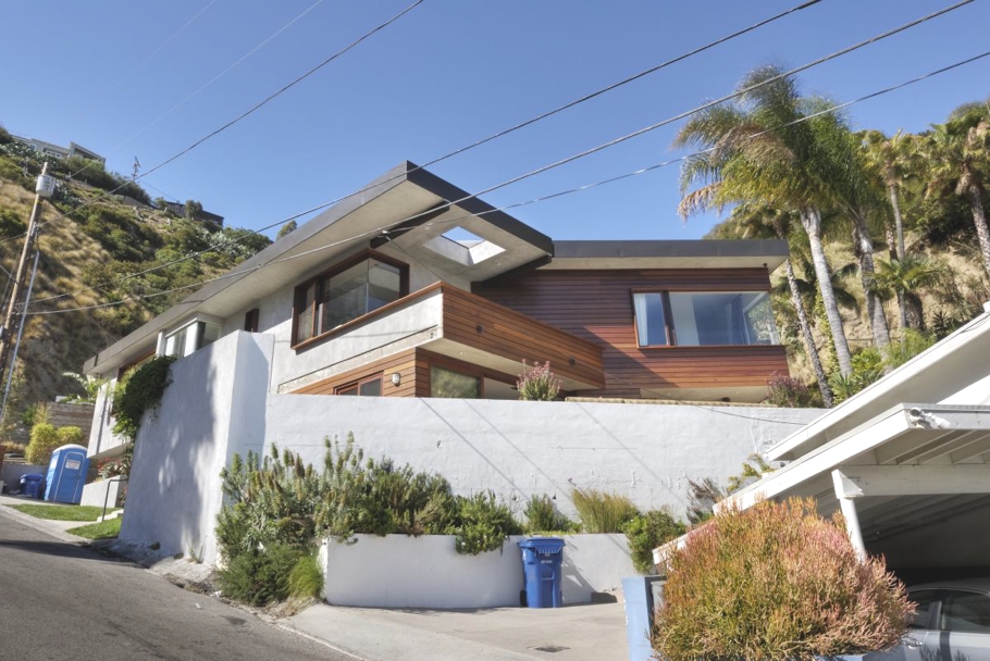contemporary-west-hollywood-home-adelto-00