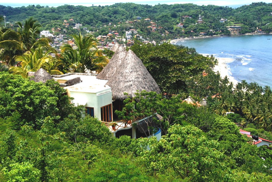 want-holiday-like-a-celeb?-mexico-adelto-00