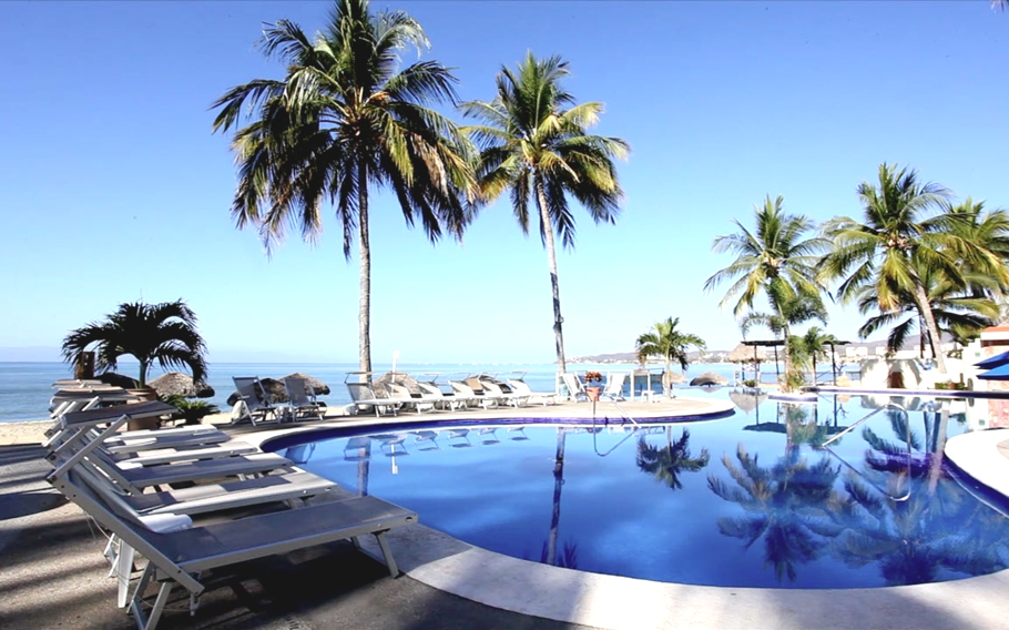 want-holiday-like-a-celeb?-mexico-adelto-01
