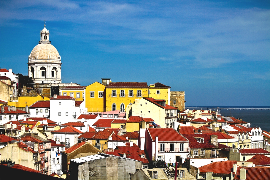 Lisbon-portugal-shopping-areas-adelto-01