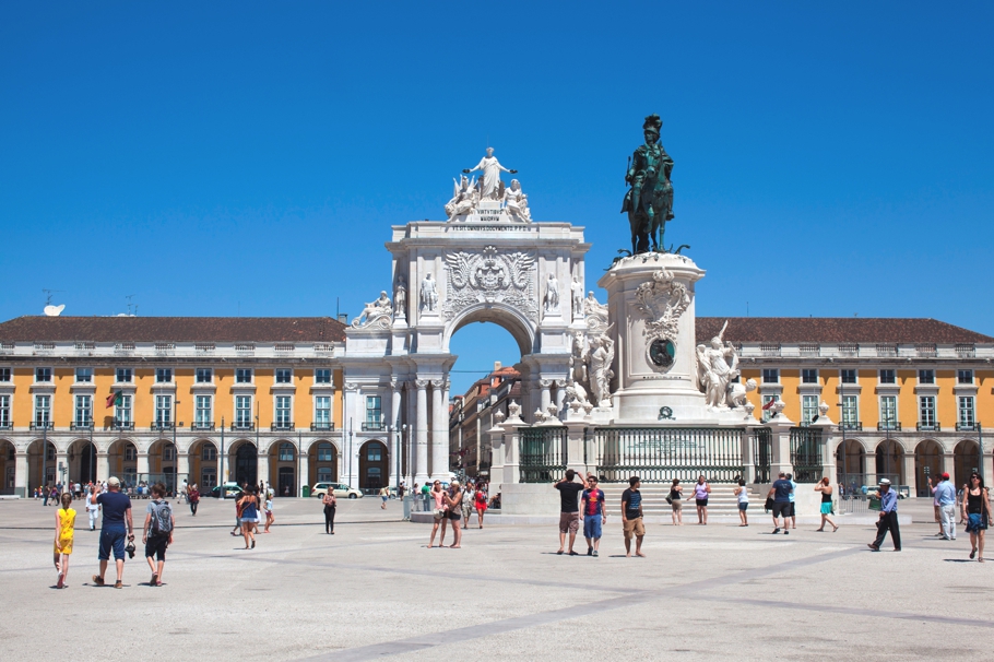 Lisbon-portugal-shopping-areas-adelto-08