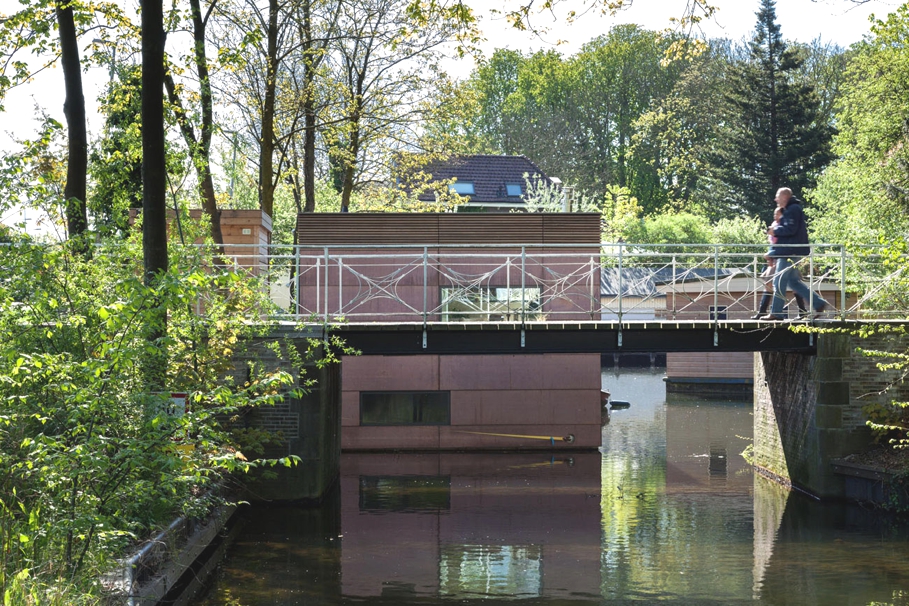 contemporary-houseboat-design-adelto-01