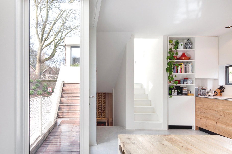 contemporary-houseboat-design-adelto-03