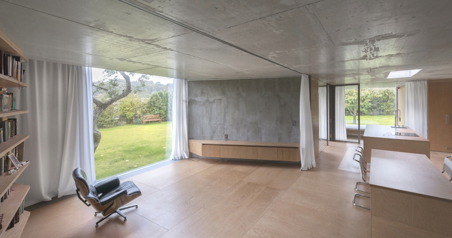contemporary-designed-homes-prague-adelto-00
