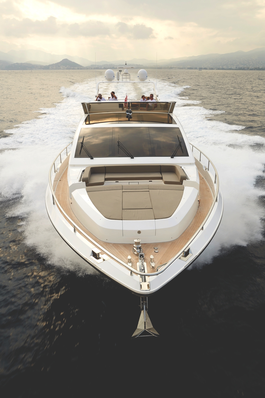 kelly-hoppen-pearl-65-yacht-0001