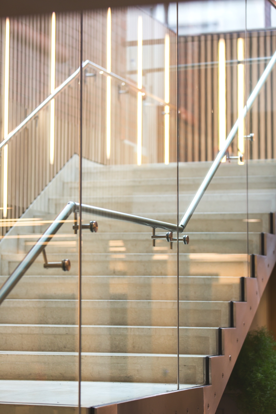 contemporary-building-design-ucl-adelto-02
