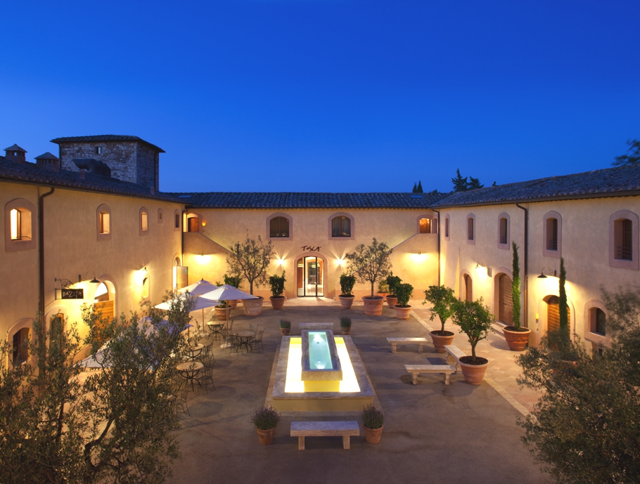 luxury-hotels-winter-autumn-escapes-adelto-02