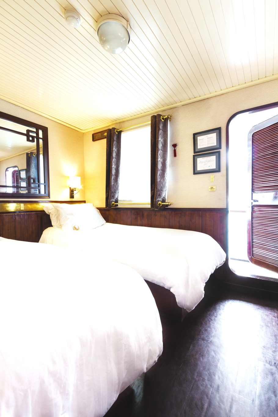 luxury-cruise-emeraude-vietnam-adelto-03