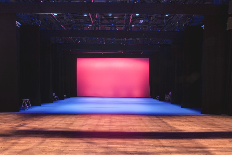 performing-arts-centre-plymouth-adelto-02