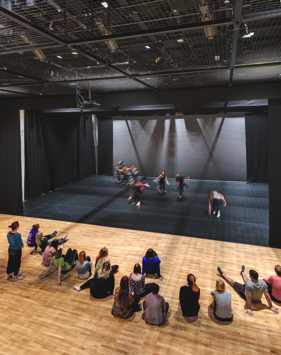 performing-arts-centre-plymouth-adelto-10