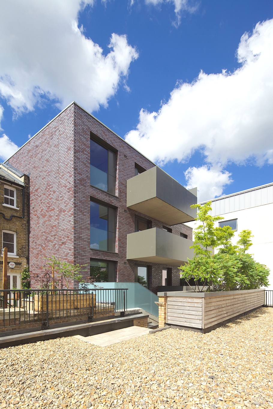 luxury-london-apartment-designs-adelto_03