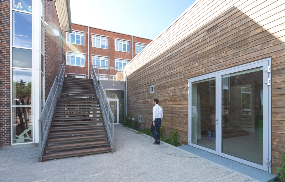 contemporary-architecture-gentofte-denmark-adelto_04